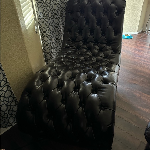 Chaise lounge - Picture 2 of 4